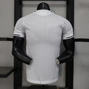 Camisa do Newcastle United I 25/26 JOGADOR Preta e Branca