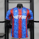Camisa do Crystal Palace I 24/25 JOGADOR Azul e Vermelha