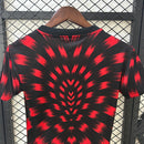 Camisa Feminina do Flamengo Pré-jogo 25/26 Torcedor Preto e Vermelho