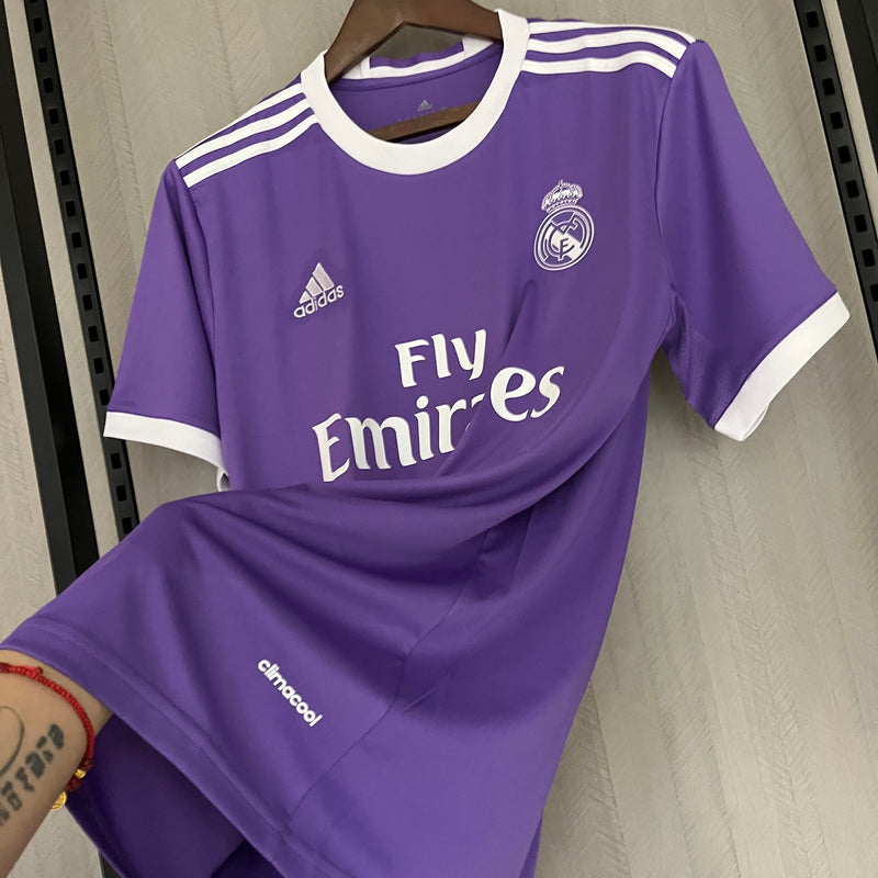 Camisa do Real Madrid II 16/17 Torcedor Roxa RETRO