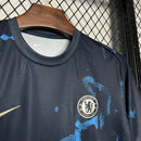 Camisa do Chelsea Pré-Jogo 24/25 Torcedor Azul Escuro