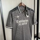 Camisa do Real Madrid III 24/25 Torcedor Cinza