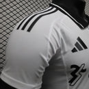 Camisa do Fulham I 24/25 JOGADOR Branca