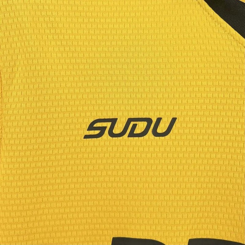 Camisa do Wolves I 25/26 Torcedor Amarela